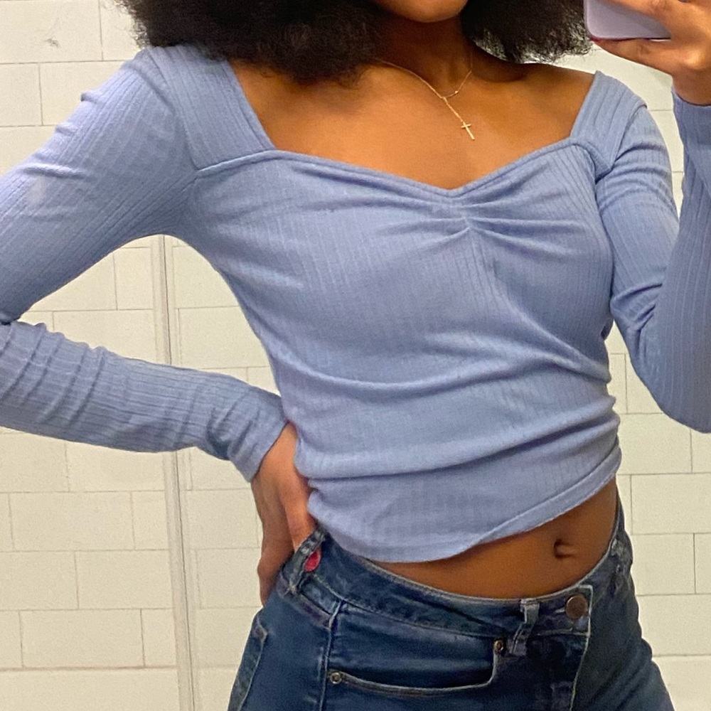 Baby blue 💠 sweetheart neckline long sleeve